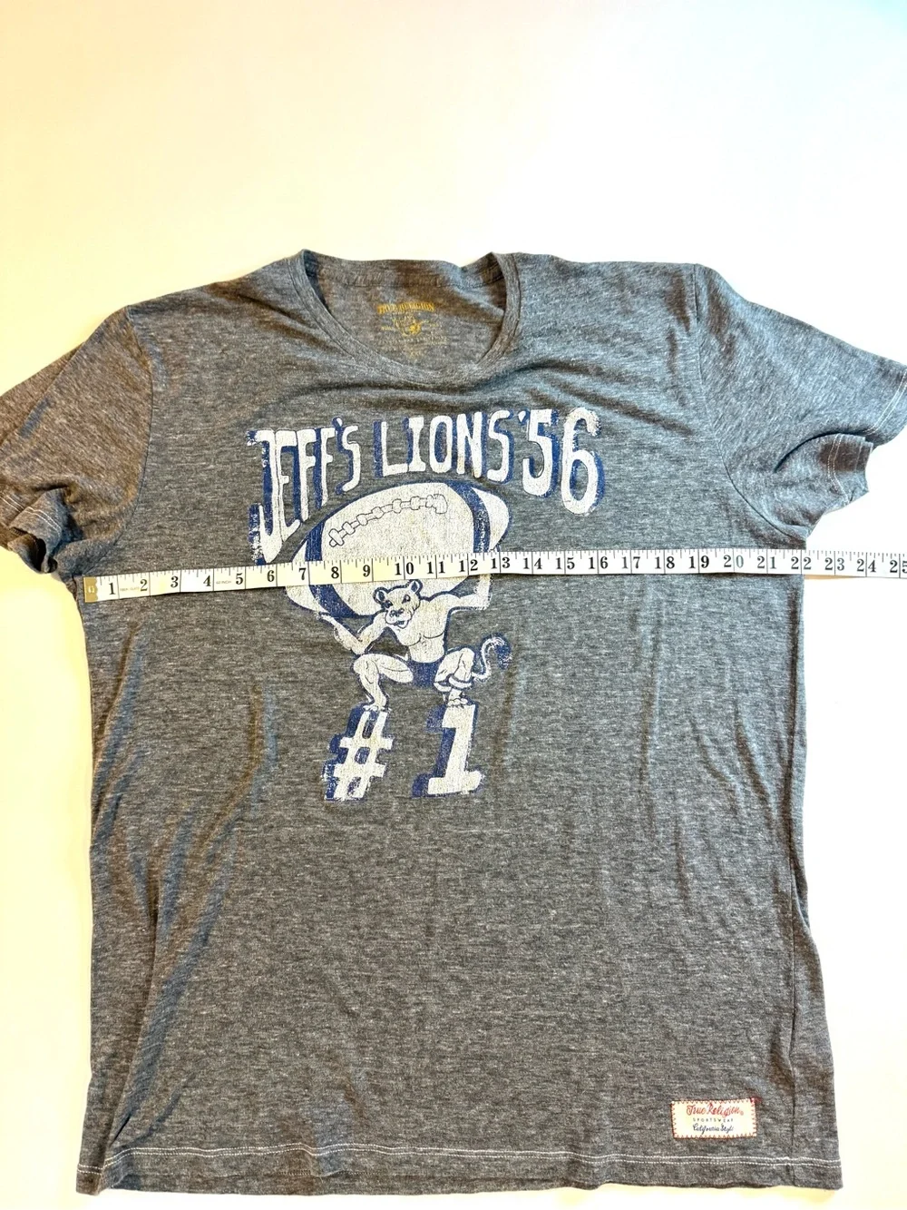 True Religion Retro Tiger Vintage Style T-Shirt Men’s Size XXL Gray